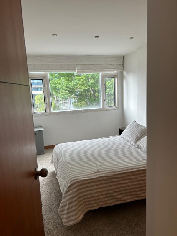 ARRIENDO ESPLENDIDO APARTAMENTO AMOBLADO SANTA BARBARA ALTA - Imagen 16