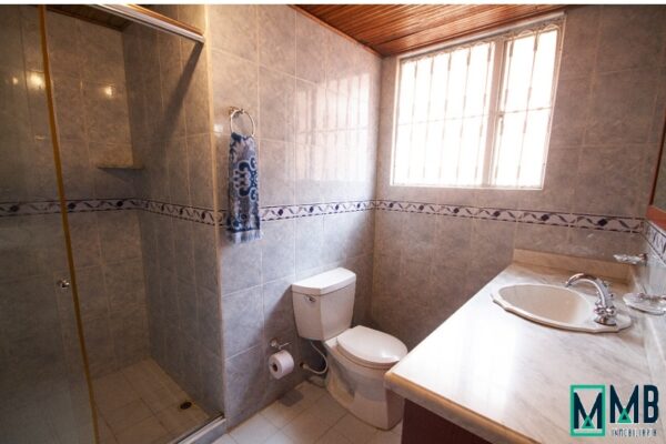 SE VENDE HERMOSA CASA EN EL BARRIO “EL BATAN” – BOGOTA D.C - Imagen 15