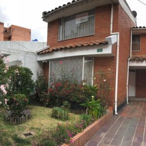 SE VENDE HERMOSA CASA EN EL BARRIO “EL BATAN” – BOGOTA D.C