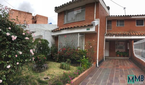 SE VENDE HERMOSA CASA EN EL BARRIO “EL BATAN” – BOGOTA D.C