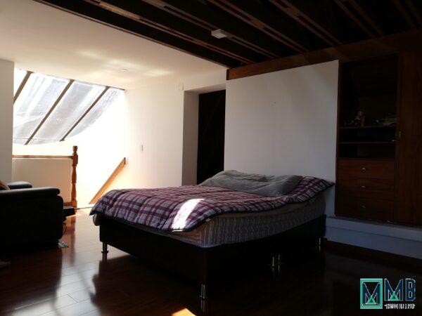SE VENDE FORMIDABLE Y AMPLIA CASA EN TORRELADERA - Imagen 37