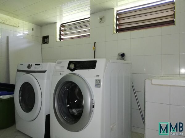 SE VENDE FORMIDABLE Y AMPLIA CASA EN TORRELADERA - Imagen 42