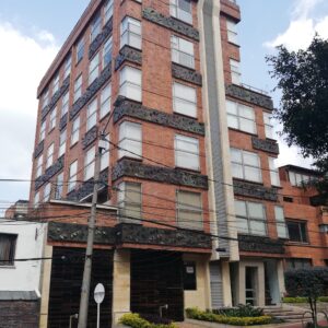 SE ARRIENDA EXCLUSIVO APARTAMENTO AMOBLADO CHICO NORTE – EDIFICIO SIEGERKRANZ