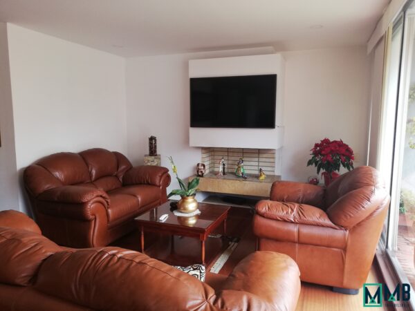 SE ARRIENDA ESTUPENDO APARTAMENTO AMOBLADO DUPLEX C. R. ALTOS DE SAN ANTONIO - Imagen 3
