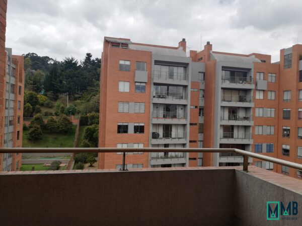 SE ARRIENDA ESTUPENDO APARTAMENTO AMOBLADO DUPLEX C. R. ALTOS DE SAN ANTONIO - Imagen 37