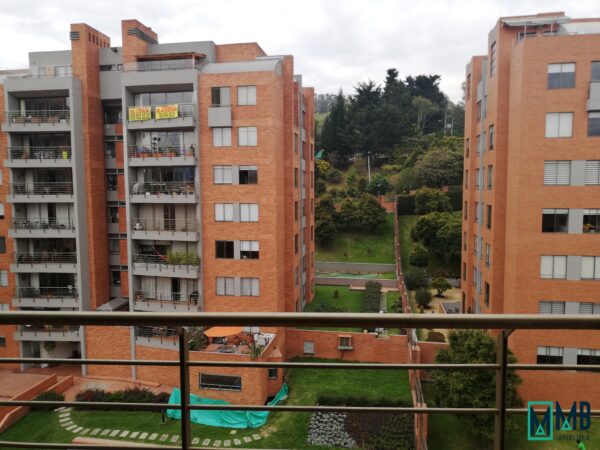 SE ARRIENDA ESTUPENDO APARTAMENTO AMOBLADO DUPLEX C. R. ALTOS DE SAN ANTONIO - Imagen 9
