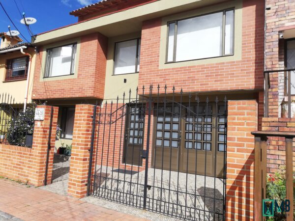 SE VENDE CASA BIFAMILIAR CONJUNTO EL REFUJIO CHIA - CUND