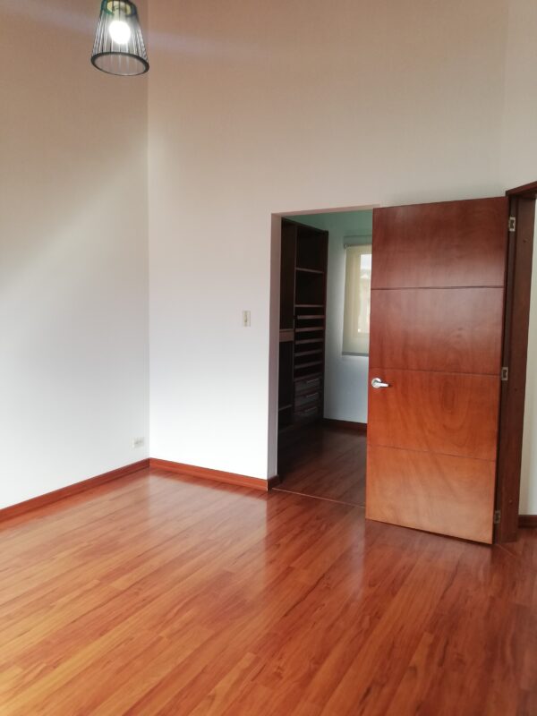 SE VENDE CASA BIFAMILIAR CONJUNTO EL REFUJIO CHIA - CUND - Imagen 4