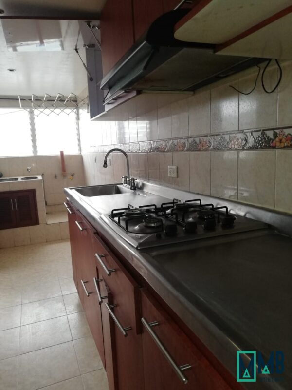 SE VENDE APARTAMENTO EN EL C. R. LAS NAVETAS - SUBA – BOGOTA D.C. - Imagen 2