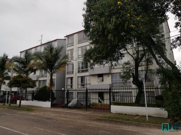 SE VENDE APARTAMENTO EN EL C. R. LAS NAVETAS - SUBA – BOGOTA D.C.