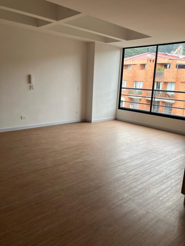 SE VENDE ESPECTACULAR APARTAMENTO BELLA SUIZA - ENTORNO 127 - Imagen 3