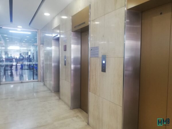 EN VENTA ESPECTACULAR OFICINA AVENIDA CHILE - Imagen 24