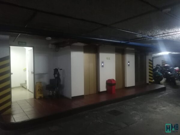 EN VENTA ESPECTACULAR OFICINA AVENIDA CHILE - Imagen 25