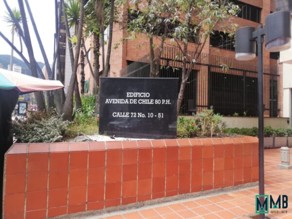 EN VENTA ESPECTACULAR OFICINA AVENIDA CHILE - Imagen 31