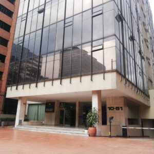 EN VENTA ESPECTACULAR OFICINA AVENIDA CHILE