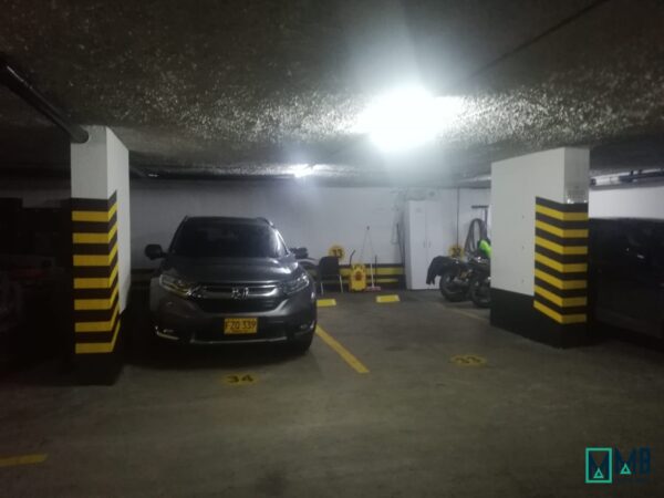 EN VENTA ESPECTACULAR OFICINA AVENIDA CHILE - Imagen 26