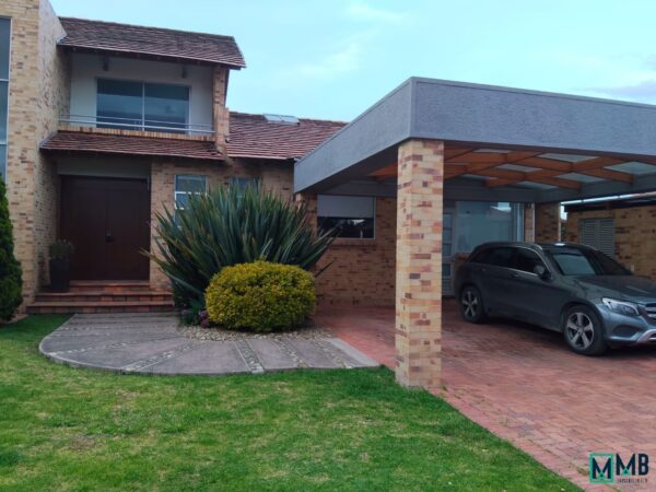 SE VENDE EXCLUSIVA CASA CAJICA CONDOMINIO CAMINOS DE CHUNUGUÁ - Imagen 3