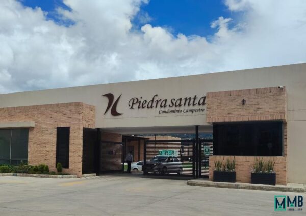 HERMOSA CASA EN VENTA CONDOMINIO CAMPESTRE PIEDRA SANTA – CLUB HOUSE -  CHIA - CUNDINAMARCA - Imagen 2