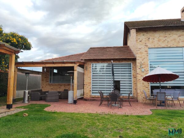 SE VENDE EXCLUSIVA CASA CAJICA CONDOMINIO CAMINOS DE CHUNUGUÁ - Imagen 18