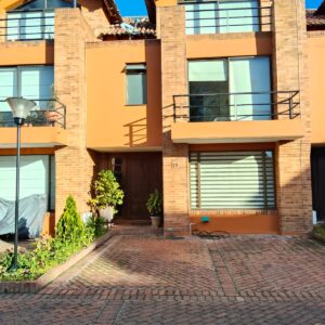 SE VENDE ESPLENDIDA CASA SAN TEO II CHIA - CUNDINAMARCA