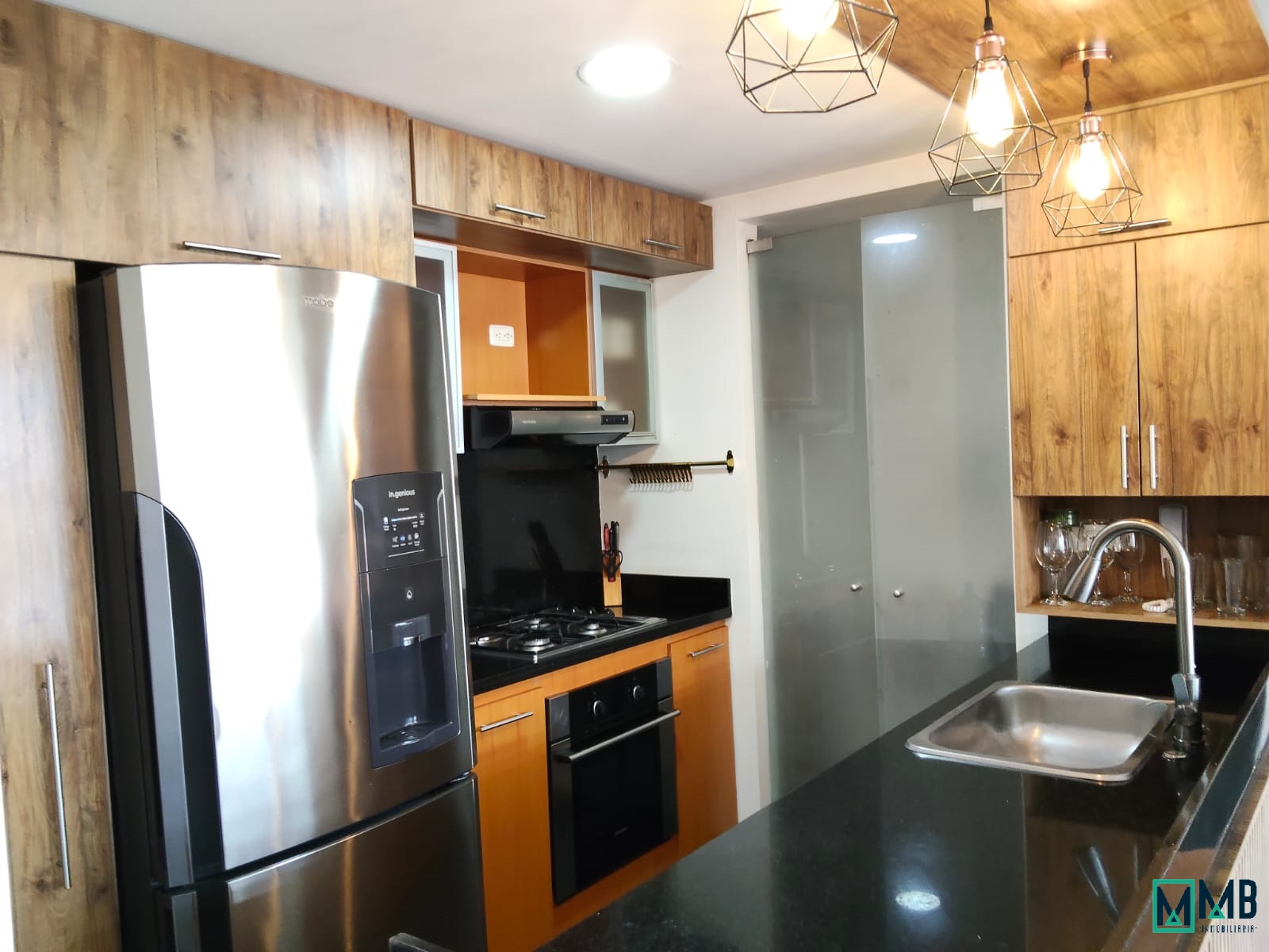 SE ARRIENDA APARTAMENTO AMOBLADO EDIF. PANORAMA CENTRO INTERNACIONAL - Imagen 4