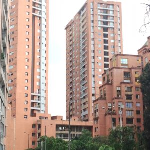 SE ARRIENDA APARTAMENTO AMOBLADO EDIF. PANORAMA CENTRO INTERNACIONAL