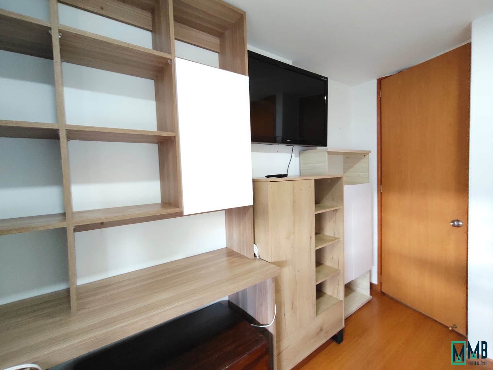 SE ARRIENDA APARTAMENTO AMOBLADO EDIF. PANORAMA CENTRO INTERNACIONAL - Imagen 41