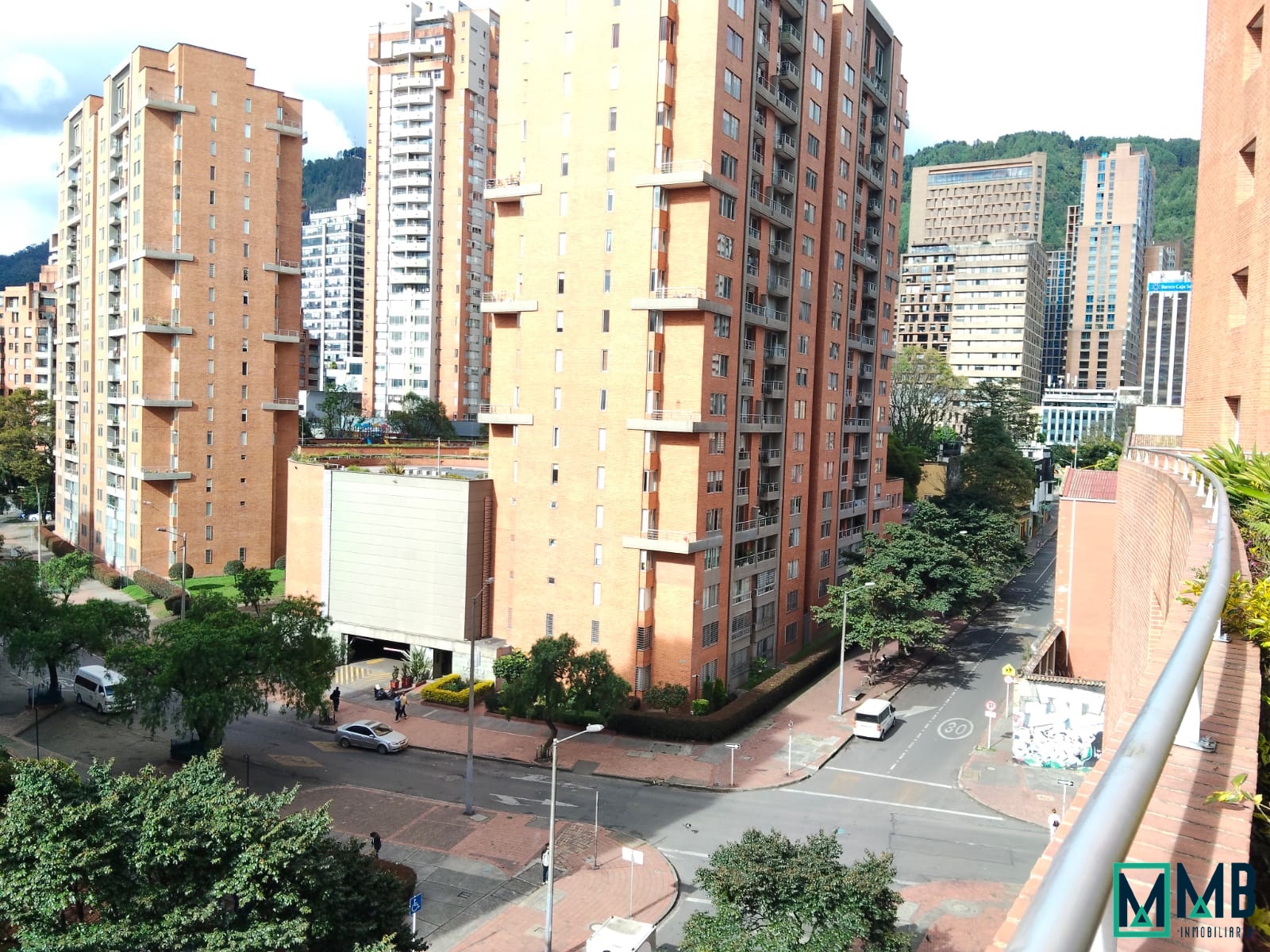 SE ARRIENDA APARTAMENTO AMOBLADO EDIF. PANORAMA CENTRO INTERNACIONAL - Imagen 67